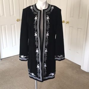 Beautiful Bernardo Genuine Leather Suede Coat. It’s 21” from pit to pit.